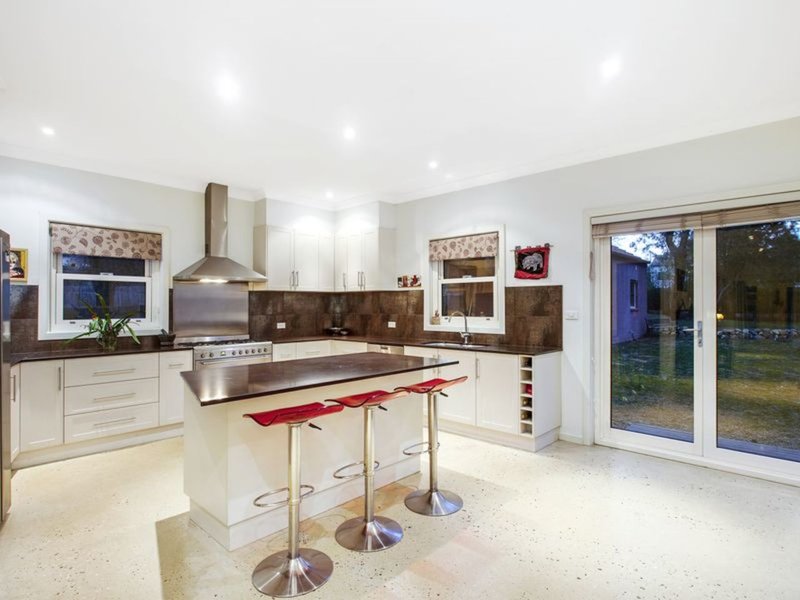 Photo - 6 Meehan Gardens, Griffith ACT 2603 - Image 3