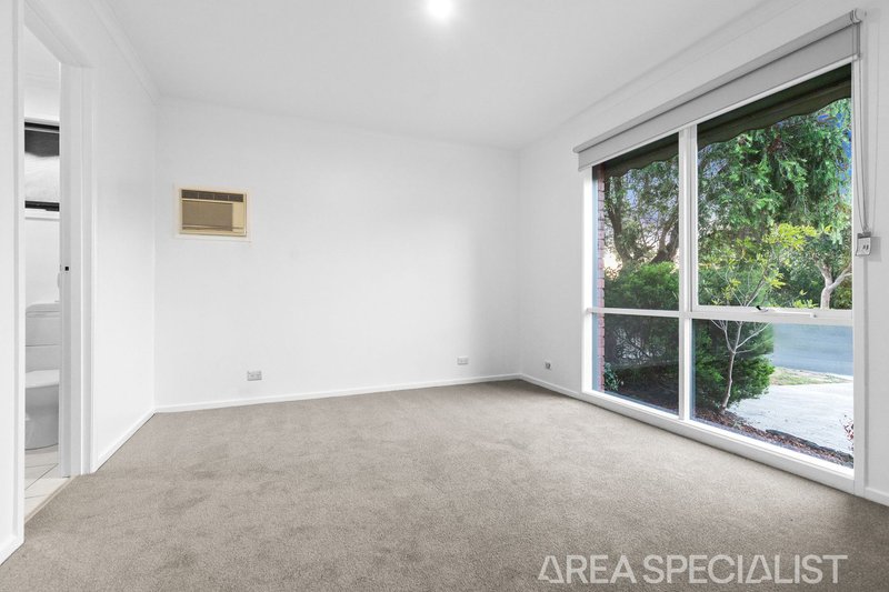 Photo - 6 Melaleuca Crescent, Langwarrin VIC 3910 - Image 10