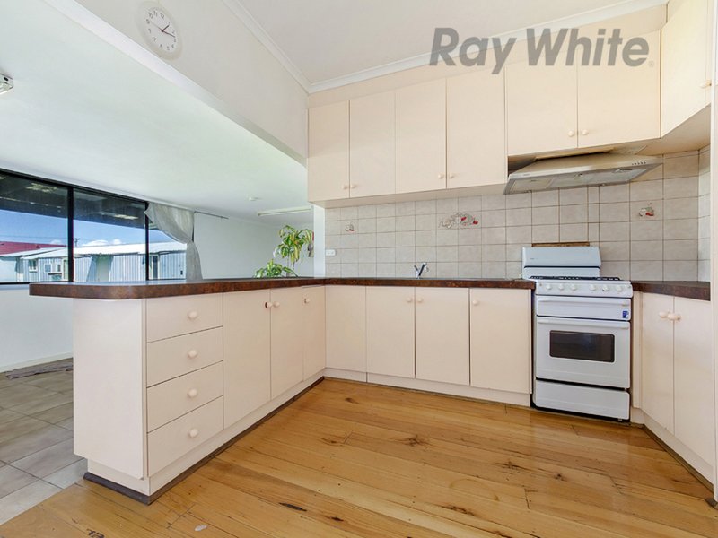 Photo - 6 Melton Avenue, Sunshine North VIC 3020 - Image 5