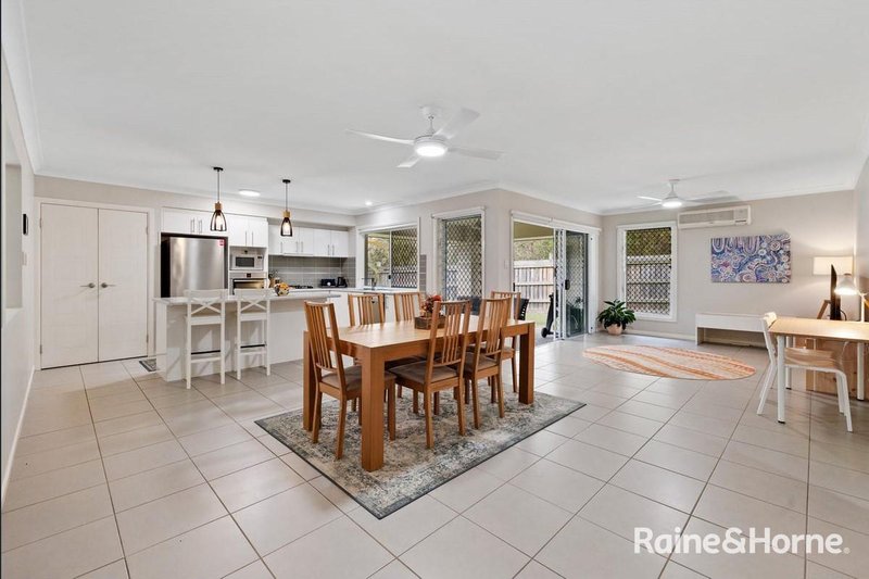 Photo - 6 Mervyn Crescent, Redland Bay QLD 4165 - Image 8