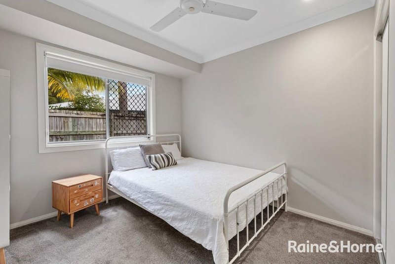 Photo - 6 Mervyn Crescent, Redland Bay QLD 4165 - Image 13