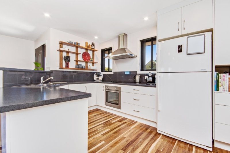 Photo - 6 Mestre Court, St Leonards TAS 7250 - Image 2