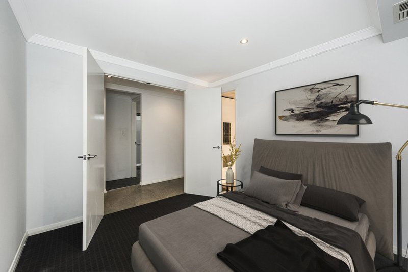 Photo - 6 Mewstone Crescent, North Coogee WA 6163 - Image 2