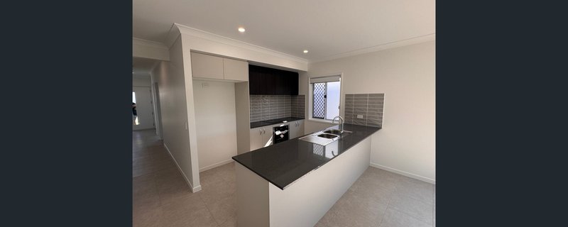 Photo - 6 Midnight Street, Ripley QLD 4306 - Image 4