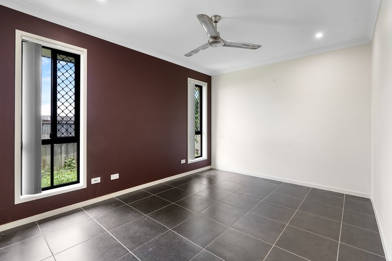 Photo - 6 Miers Crescent, Murrumba Downs QLD 4503 - Image 4