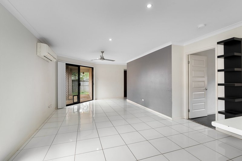 Photo - 6 Miers Crescent, Murrumba Downs QLD 4503 - Image 8