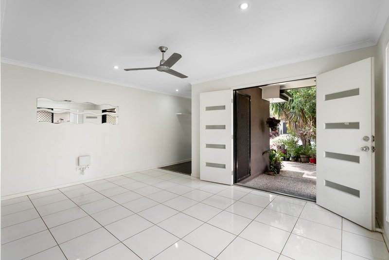 Photo - 6 Miers Crescent, Murrumba Downs QLD 4503 - Image 11