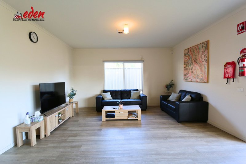Photo - 6 Miles Street, Elizabeth Downs SA 5113 - Image 4