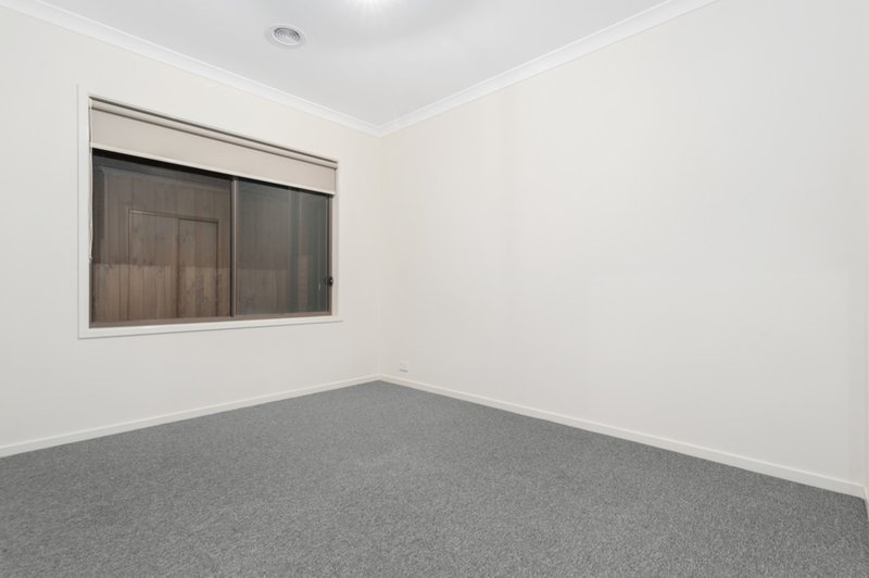 Photo - 6 Miller Street, Officer VIC 3809 - Image 10