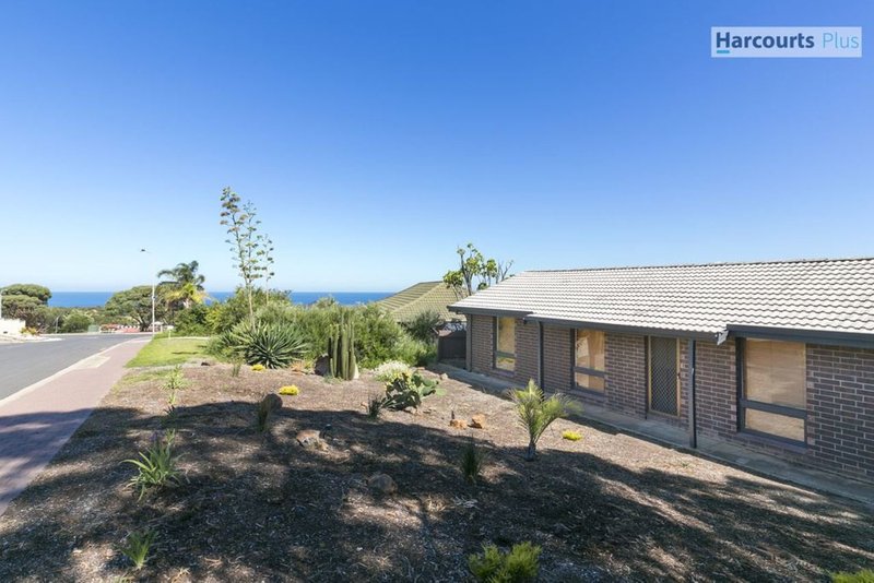 Photo - 6 Minnipa Drive, Hallett Cove SA 5158 - Image 2