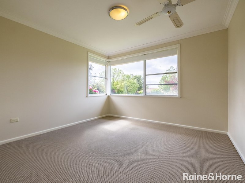 Photo - 6 Miriyan Drive, Kelso NSW 2795 - Image 7