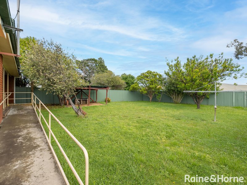 Photo - 6 Miriyan Drive, Kelso NSW 2795 - Image 14