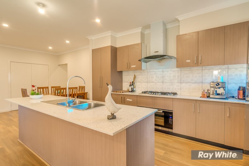 Photo - 6 Mist Way, Tarneit VIC 3029 - Image 11