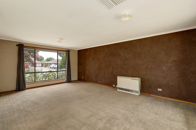 Photo - 6 Mitchell Street, Cobram VIC 3644 - Image 2