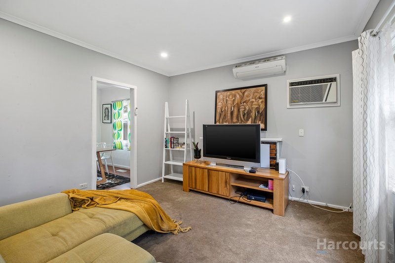 Photo - 6 Mitre Crescent, Bayswater VIC 3153 - Image 5