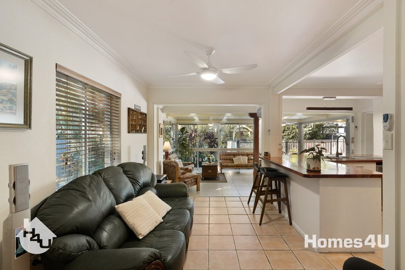 Photo - 6 Moffatt Street, Scarborough QLD 4020 - Image 9