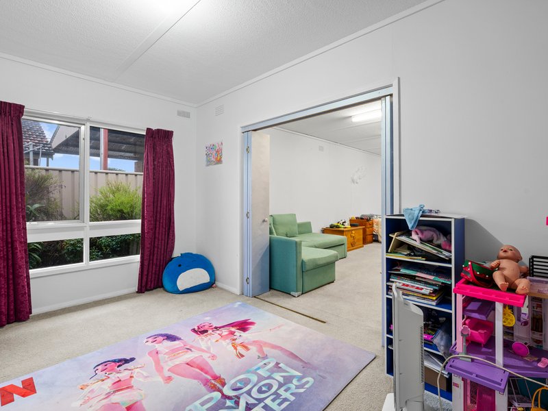 Photo - 6 Monds Avenue, Benalla VIC 3672 - Image 10