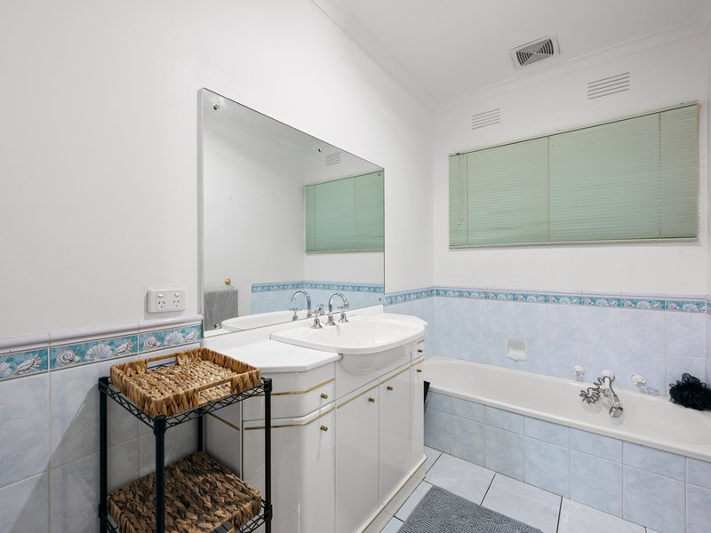 Photo - 6 Monds Avenue, Benalla VIC 3672 - Image 12