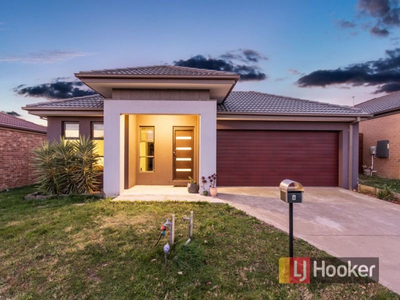 6 Monmouth Road, Cranbourne East VIC 3977