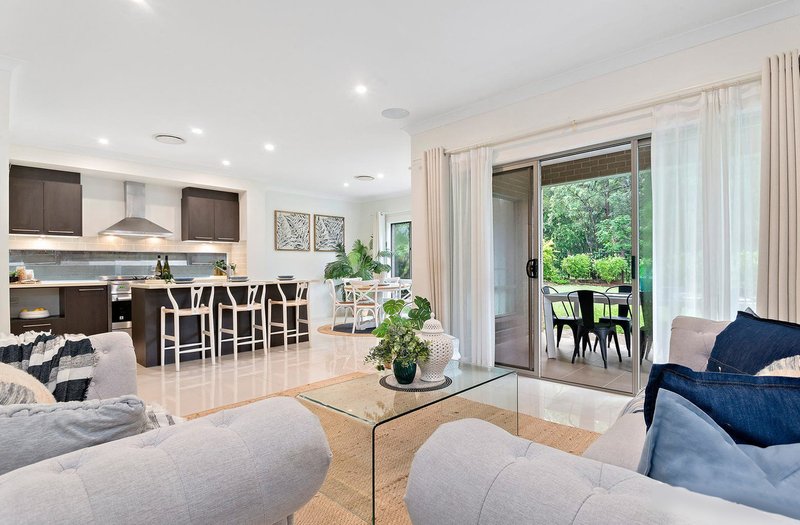 Photo - 6 Monsato Close, Upper Kedron QLD 4055 - Image 2
