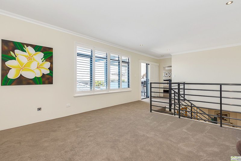 Photo - 6 Moonraker Road, Jindalee WA 6036 - Image 17