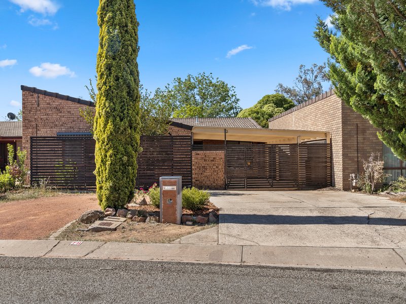 6 Moorehead Place, Latham ACT 2615