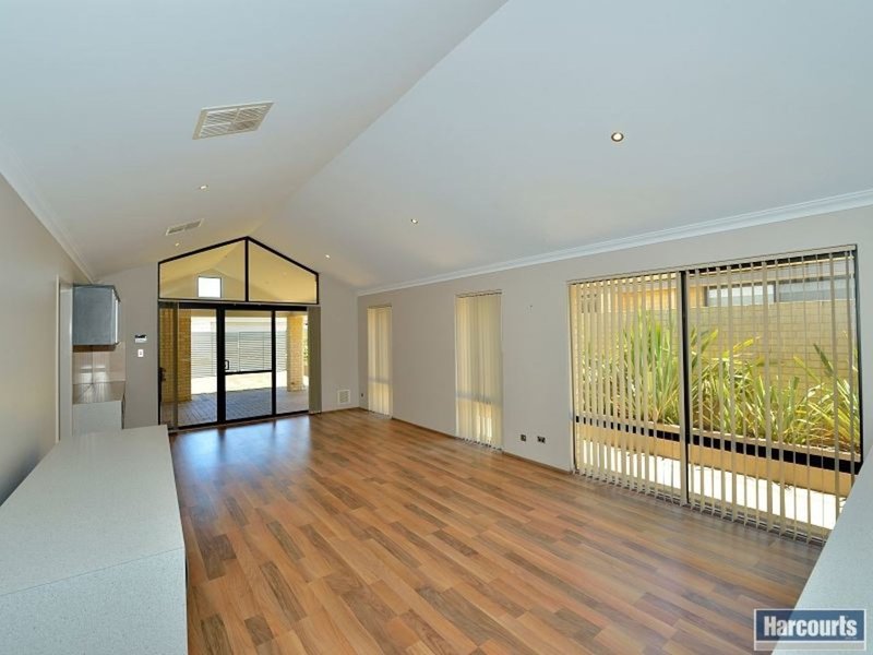 Photo - 6 Moorhen Green, Dudley Park WA 6210 - Image 12