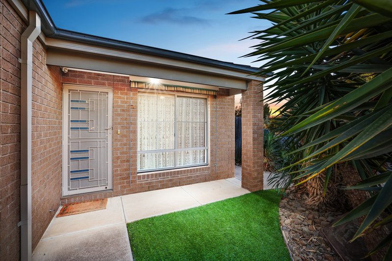 Photo - 6 Morgan Crescent, Werribee VIC 3030 - Image 2