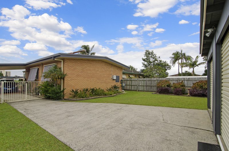 Photo - 6 Morshead Street, Tugun QLD 4224 - Image 4