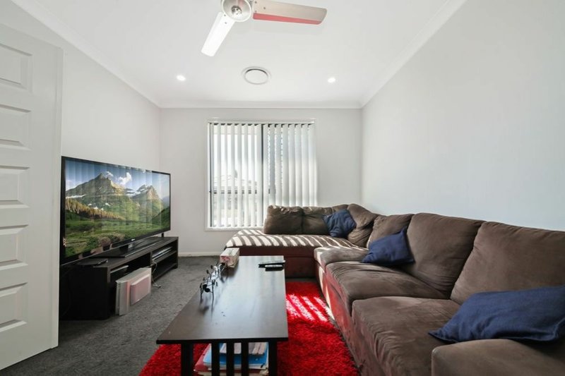 Photo - 6 Mount Greville Way, Park Ridge QLD 4125 - Image 9