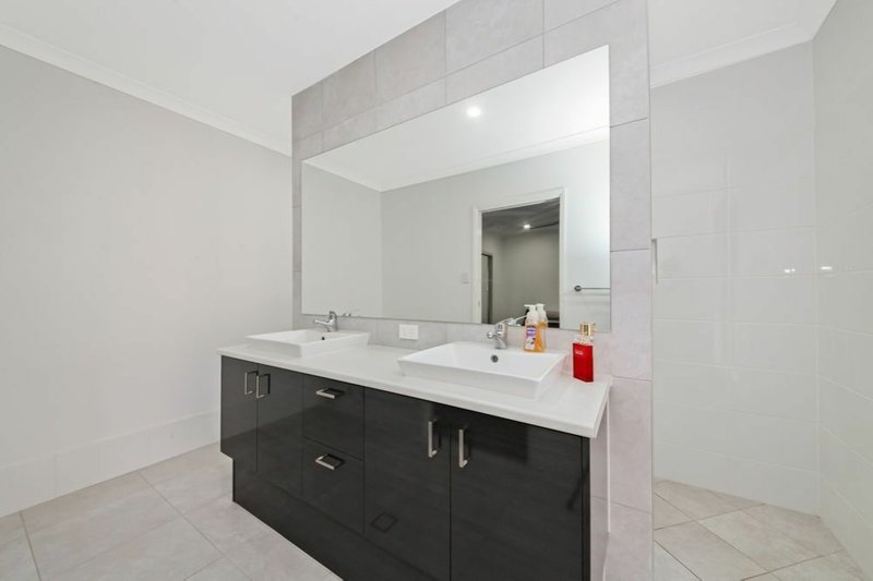 Photo - 6 Mount Greville Way, Park Ridge QLD 4125 - Image 12