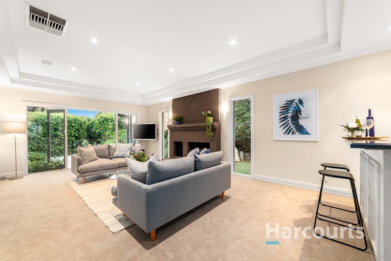 Photo - 6 Mourik Court, Wantirna VIC 3152 - Image 2