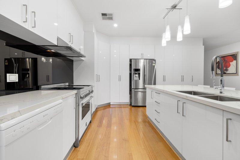 Photo - 6 Moyhu Terrace, Rowville VIC 3178 - Image 6