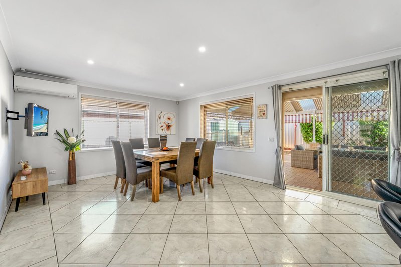 Photo - 6 Mullumbimby Avenue, Hoxton Park NSW 2171 - Image 8