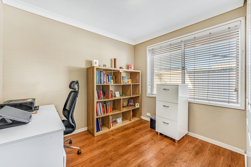 Photo - 6 Mullumbimby Avenue, Hoxton Park NSW 2171 - Image 16