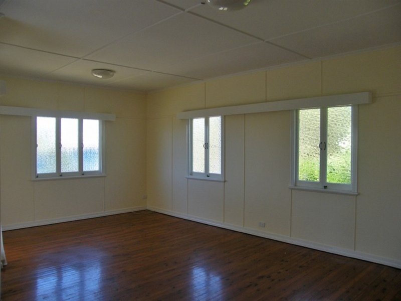 Photo - 6 Mumbil Street, Stafford Heights QLD 4053 - Image 3