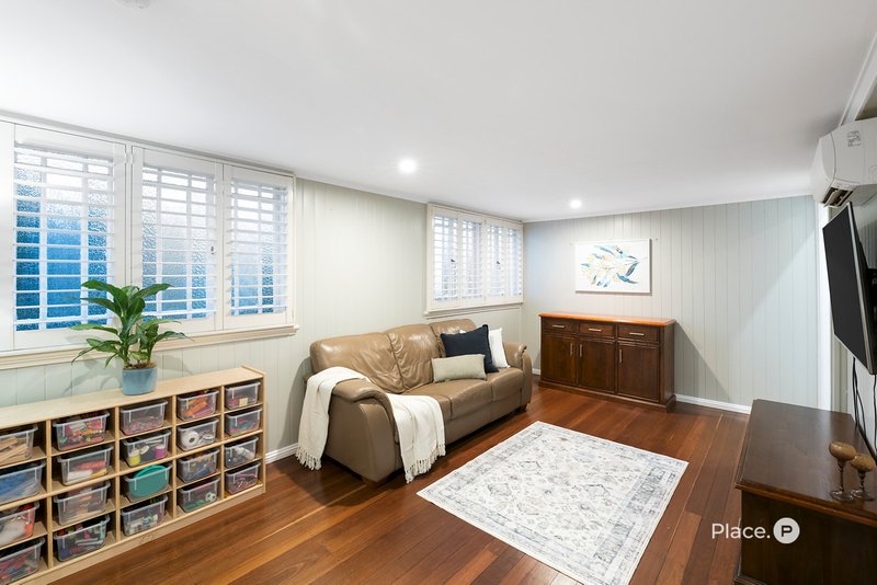 Photo - 6 Murton Avenue, Holland Park QLD 4121 - Image 12