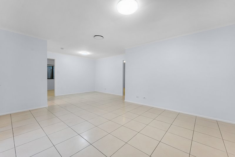 Photo - 6 Myal Court, Mango Hill QLD 4509 - Image 7