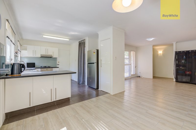 Photo - 6 Naomi Court, Rochedale South QLD 4123 - Image 4