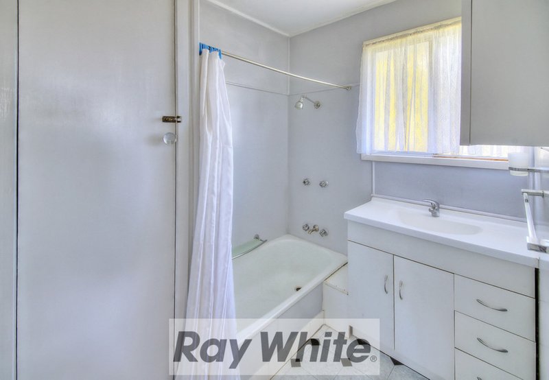 Photo - 6 Naroo Street, Logan Central QLD 4114 - Image 9