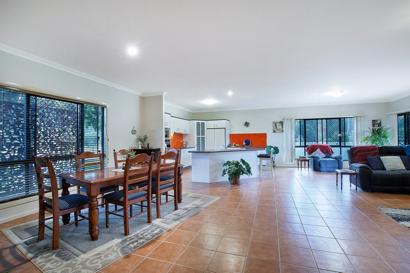 Photo - 6 Natalie Close, Deception Bay QLD 4508 - Image 3