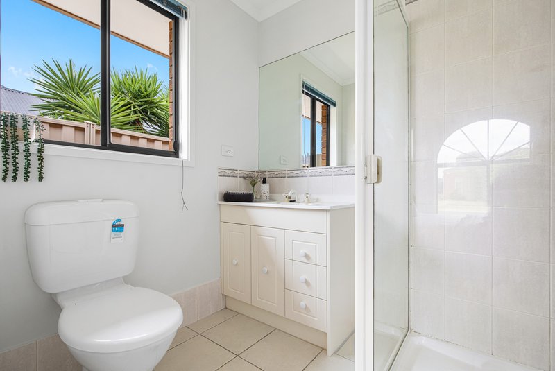 Photo - 6 Nautilus Close, Wyndham Vale VIC 3024 - Image 3