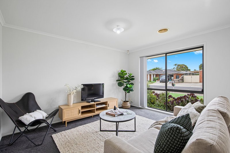 Photo - 6 Nautilus Close, Wyndham Vale VIC 3024 - Image 4