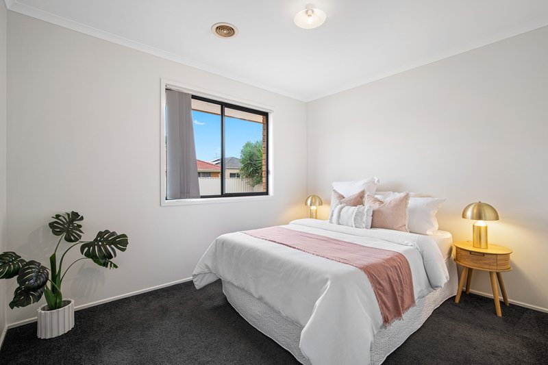 Photo - 6 Nautilus Close, Wyndham Vale VIC 3024 - Image 12