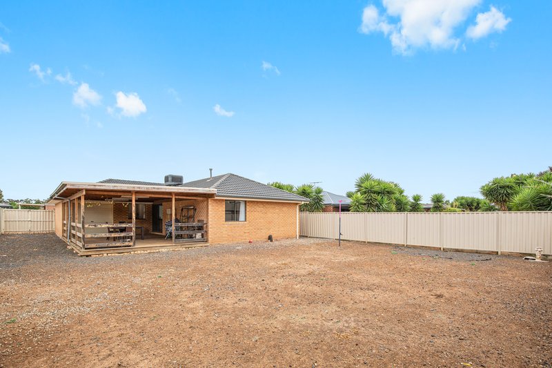 Photo - 6 Nautilus Close, Wyndham Vale VIC 3024 - Image 16