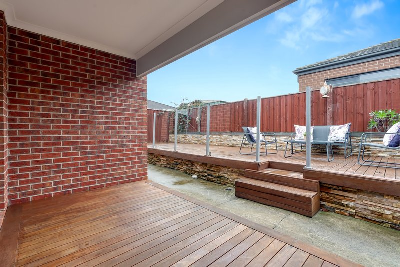 Photo - 6 Nebula Crescent, Mickleham VIC 3064 - Image 11
