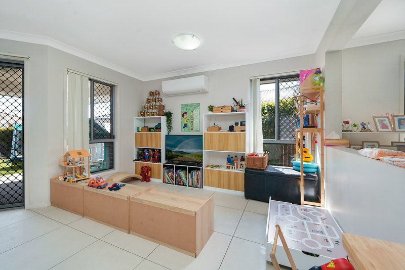 Photo - 6 Nelson Court, Morayfield QLD 4506 - Image 5