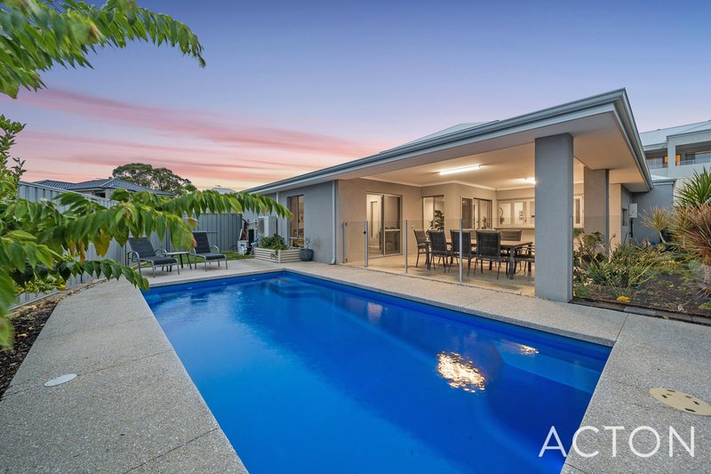 Photo - 6 Nemagold Grove, Coogee WA 6166 - Image 2