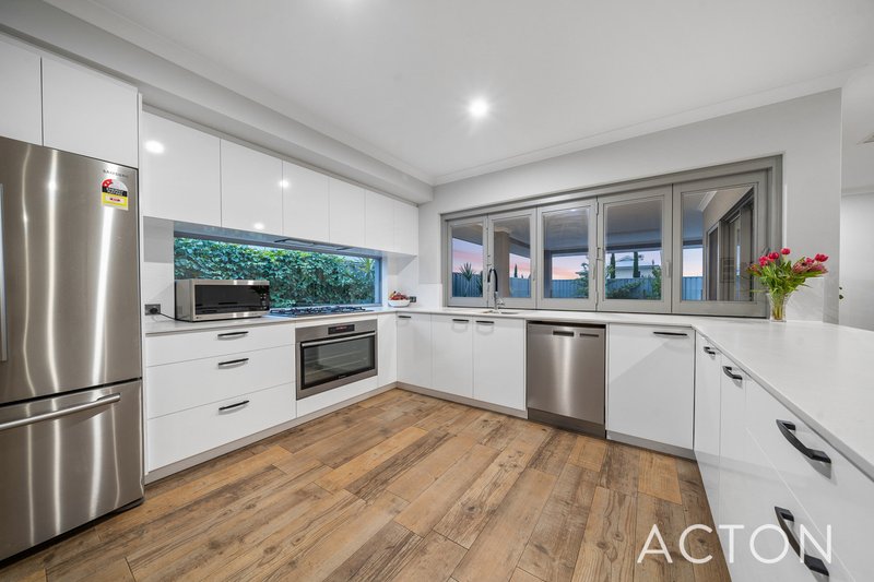 Photo - 6 Nemagold Grove, Coogee WA 6166 - Image 4