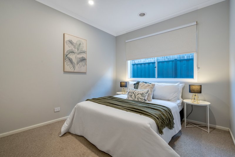 Photo - 6 Nesting Vista, Craigieburn VIC 3064 - Image 12